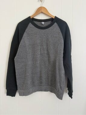 Alternative Men's Two-Tone Crewneck Sweatshirt - Gray & Black